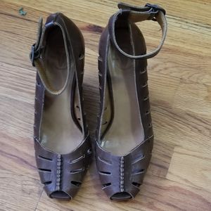 Frye Gwen Brown Leather Wooden Shoe